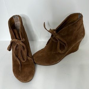 Dolce Vita Brown suede wedge bootie